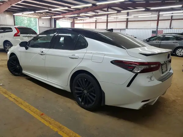 4T1K31AK0NU033257 2022 TOYOTA CAMRY - Image 2