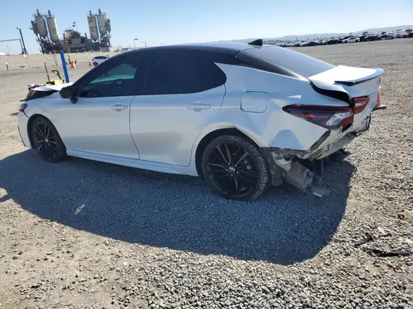 4T1K31AK0NU039141 2022 TOYOTA CAMRY - Image 2