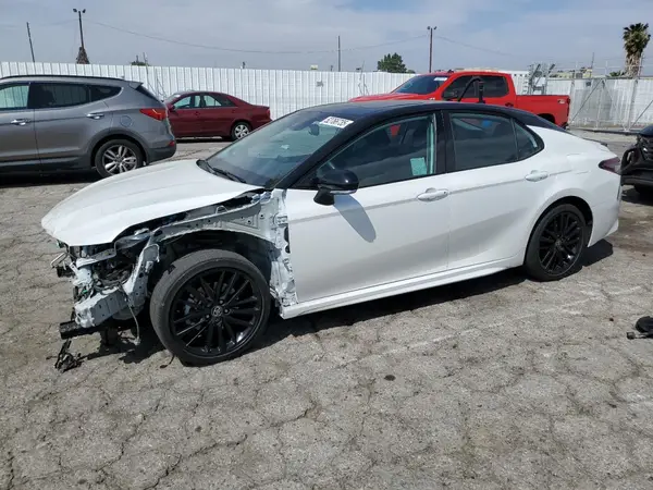 4T1K31AK0NU042265 2022 TOYOTA CAMRY - Image 1