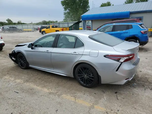 4T1K31AK0NU583591 2022 TOYOTA CAMRY - Image 2