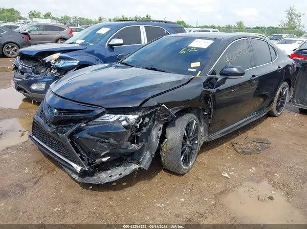 4T1K31AK0NU595563 2022 TOYOTA CAMRY - Image 2