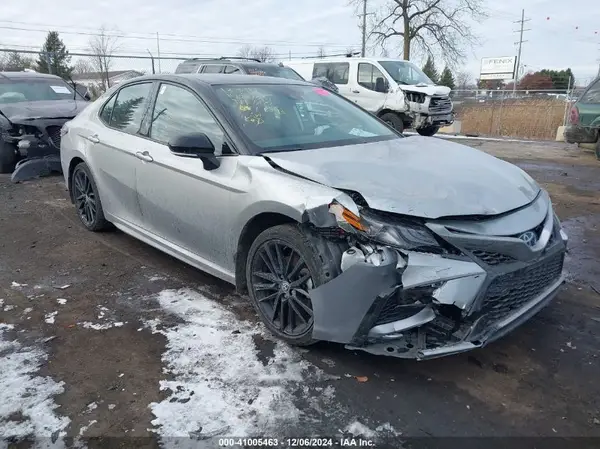 4T1K31AK0RU065132 2024 TOYOTA CAMRY - Image 1