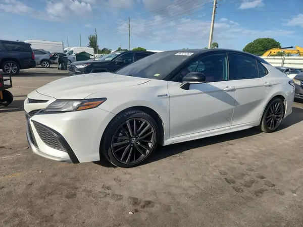 4T1K31AK1MU025716 2021 TOYOTA CAMRY - Image 1