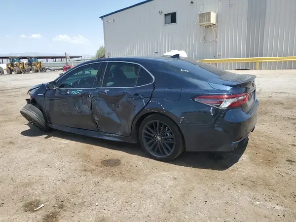 4T1K31AK1MU031354 2021 TOYOTA CAMRY - Image 2