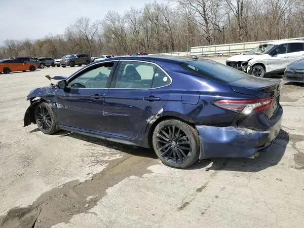 4T1K31AK1MU548153 2021 TOYOTA CAMRY - Image 2