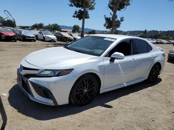 4T1K31AK1MU552204 2021 TOYOTA CAMRY - Image 1