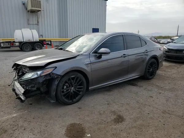 4T1K31AK1MU555989 2021 TOYOTA CAMRY - Image 1