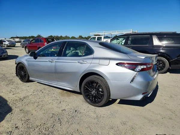 4T1K31AK1MU556110 2021 TOYOTA CAMRY - Image 2