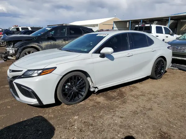4T1K31AK1NU032389 2022 TOYOTA CAMRY - Image 1