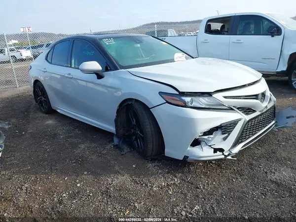 4T1K31AK1NU034420 2022 TOYOTA CAMRY - Image 1