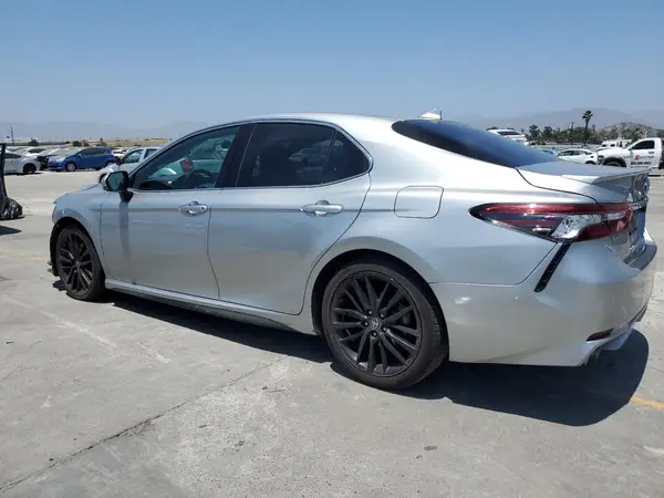 4T1K31AK1NU036801 2022 TOYOTA CAMRY - Image 2