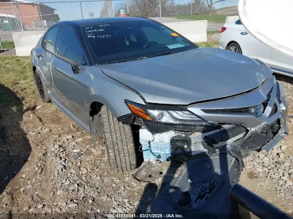 4T1K31AK1NU044171 2022 TOYOTA CAMRY - Image 1