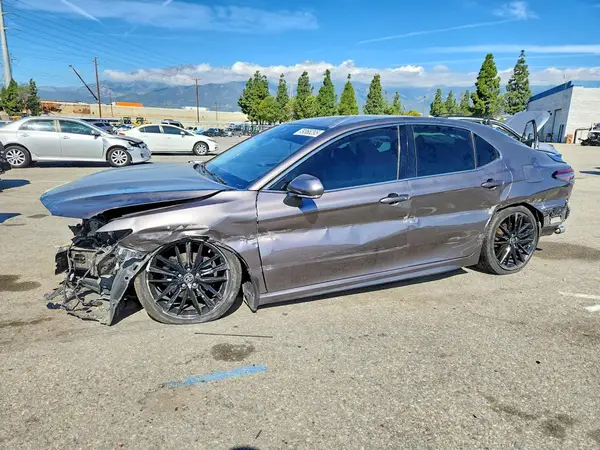 4T1K31AK1NU574267 2022 TOYOTA CAMRY - Image 1