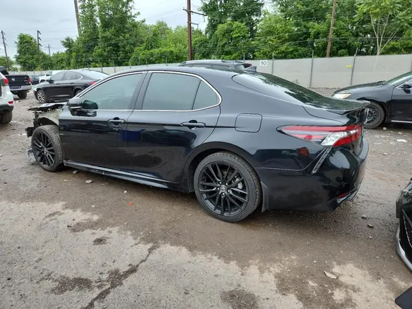 4T1K31AK1NU578366 2022 TOYOTA CAMRY - Image 2
