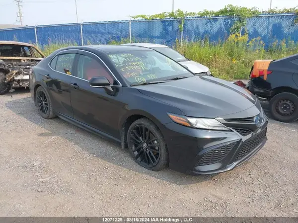 4T1K31AK1NU594096 2022 TOYOTA CAMRY - Image 1