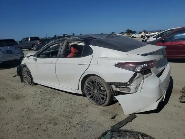 4T1K31AK1RU066032 2024 TOYOTA CAMRY - Image 2