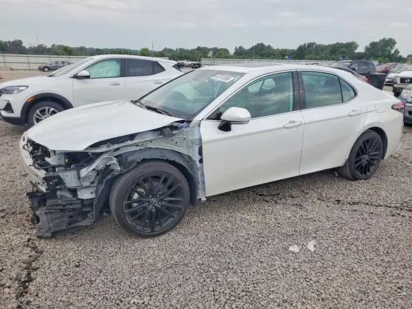 4T1K31AK1RU620833 2024 TOYOTA CAMRY - Image 1