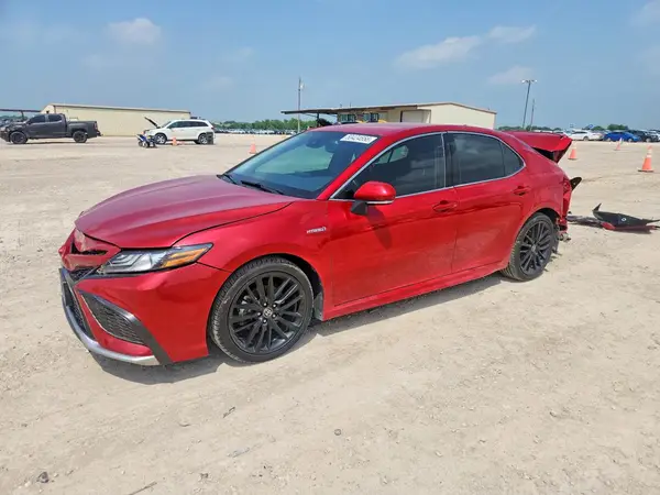 4T1K31AK2MU024588 2021 TOYOTA CAMRY - Image 1