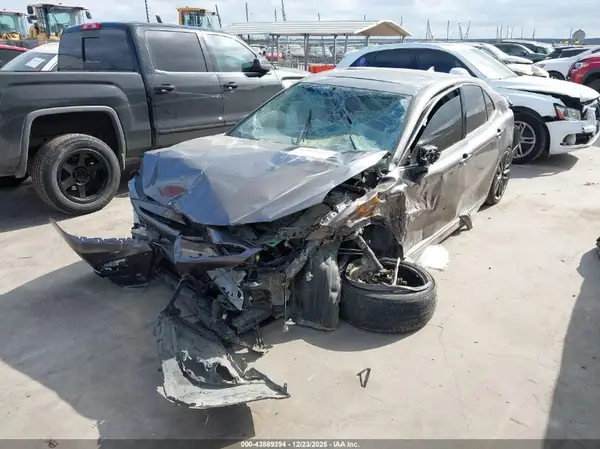 4T1K31AK2MU030231 2021 TOYOTA CAMRY - Image 2