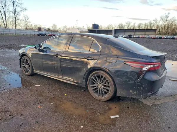 4T1K31AK2MU031184 2021 TOYOTA CAMRY - Image 2