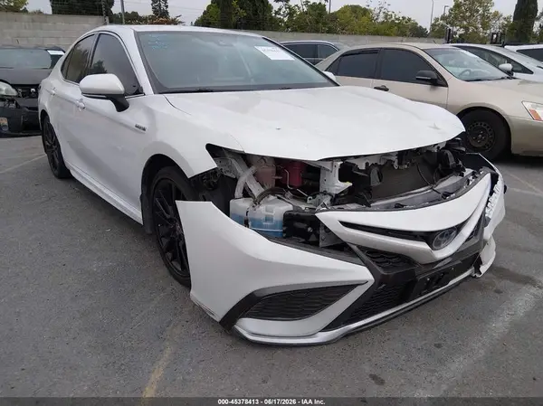 4T1K31AK2MU550686 2021 TOYOTA CAMRY - Image 1