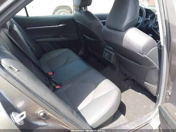 4T1K31AK2MU559887 2021 TOYOTA CAMRY - Image 8