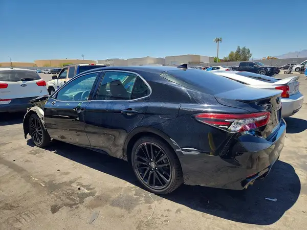 4T1K31AK2MU567908 2021 TOYOTA CAMRY - Image 2