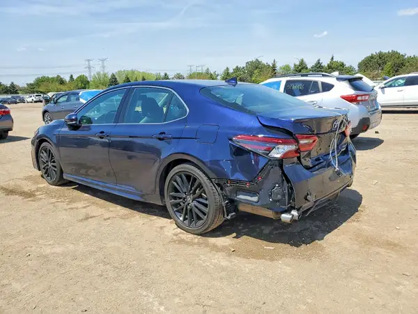 4T1K31AK2NU033650 2022 TOYOTA CAMRY - Image 2