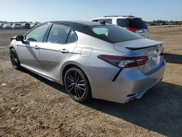 4T1K31AK2NU034426 2022 TOYOTA CAMRY - Image 2