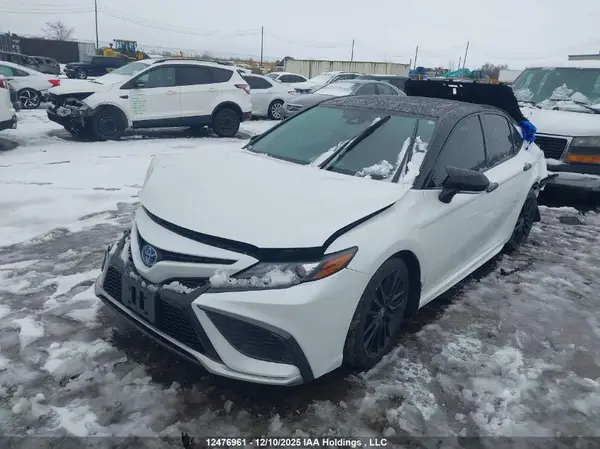 4T1K31AK2NU039447 2022 TOYOTA CAMRY - Image 2