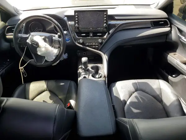 4T1K31AK2NU571653 2022 TOYOTA CAMRY - Image 8