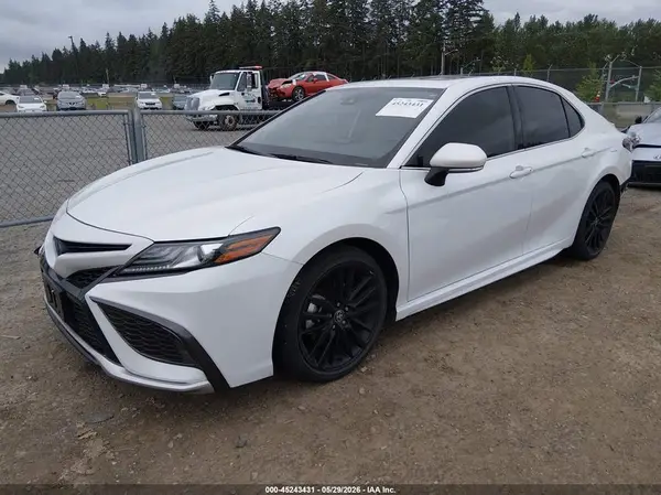 4T1K31AK2NU572284 2022 TOYOTA CAMRY - Image 2