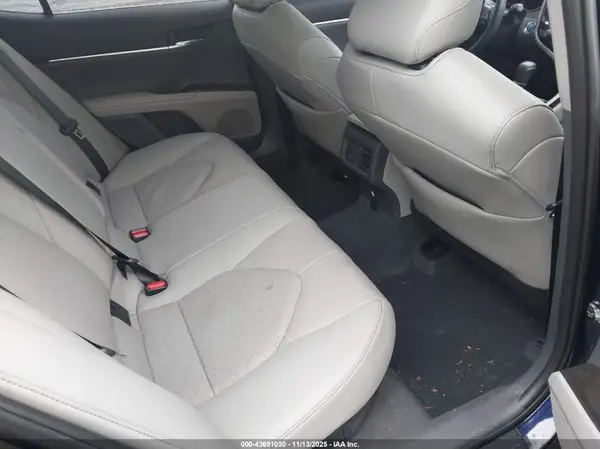 4T1K31AK2NU593667 2022 TOYOTA CAMRY - Image 8