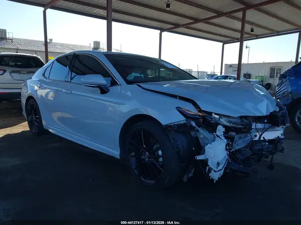 4T1K31AK2RU065262 2024 TOYOTA CAMRY - Image 1