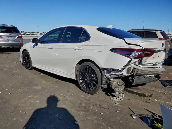 4T1K31AK2RU073989 2024 TOYOTA CAMRY - Image 2