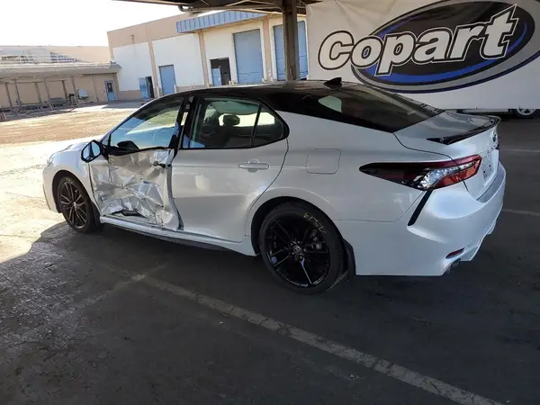 4T1K31AK2RU074110 2024 TOYOTA CAMRY - Image 2