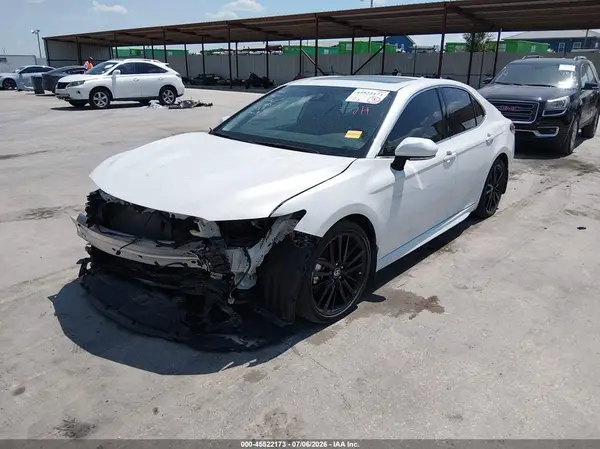 4T1K31AK2RU628665 2024 TOYOTA CAMRY - Image 2