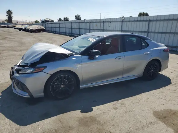4T1K31AK3MU021277 2021 TOYOTA CAMRY - Image 1