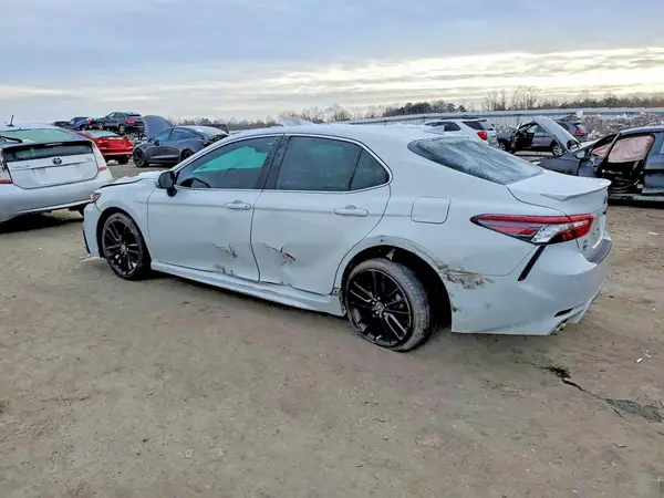 4T1K31AK3NU032815 2022 TOYOTA CAMRY - Image 2
