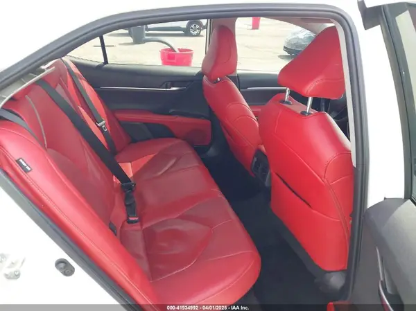 4T1K31AK3NU036055 2022 TOYOTA CAMRY - Image 8