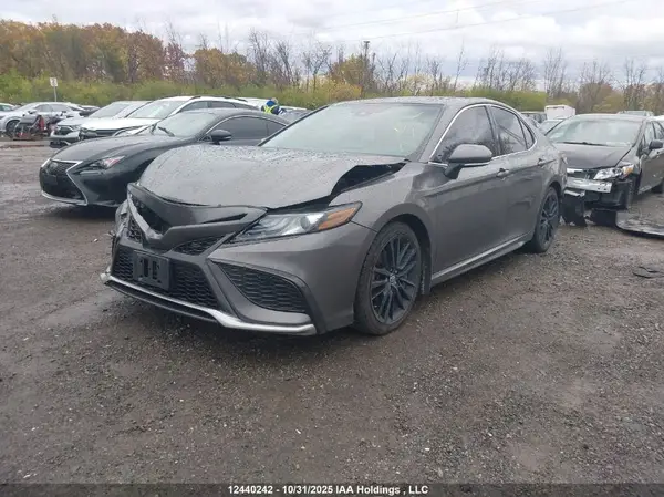 4T1K31AK3NU039926 2022 TOYOTA CAMRY - Image 2