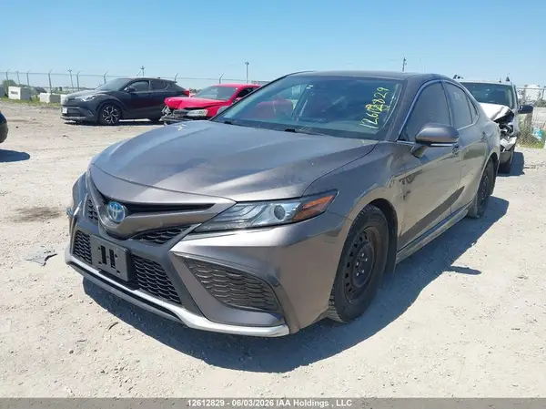4T1K31AK3NU040526 2022 TOYOTA CAMRY - Image 2