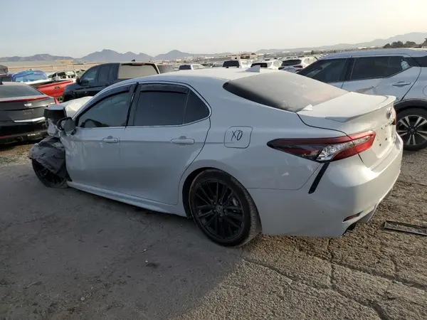 4T1K31AK3NU042907 2022 TOYOTA CAMRY - Image 2