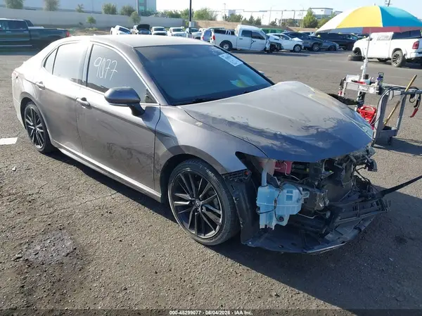 4T1K31AK3NU573752 2022 TOYOTA CAMRY - Image 1