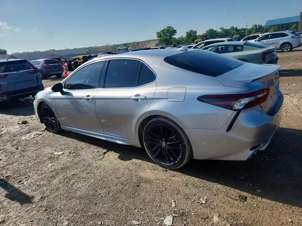 4T1K31AK3NU584296 2022 TOYOTA CAMRY - Image 2