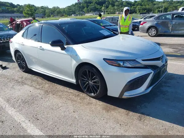 4T1K31AK4MU024933 2021 TOYOTA CAMRY - Image 1