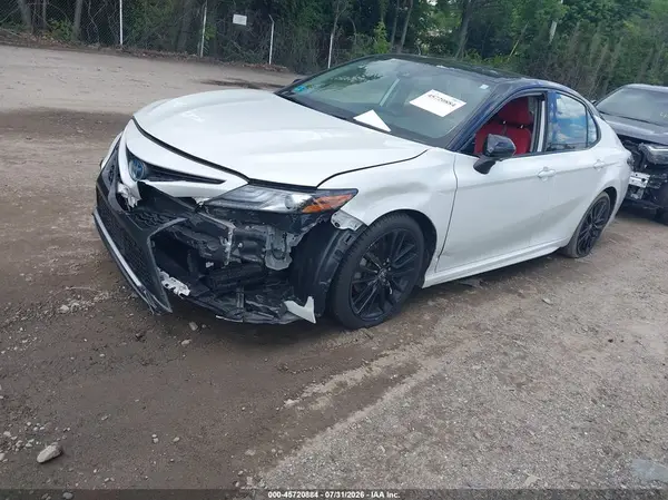 4T1K31AK4NU035609 2022 TOYOTA CAMRY - Image 2
