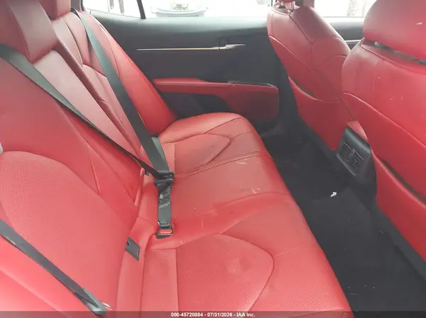 4T1K31AK4NU035609 2022 TOYOTA CAMRY - Image 8