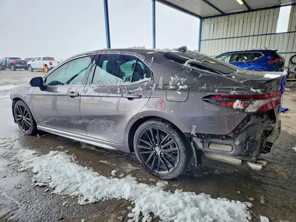 4T1K31AK4NU594979 2022 TOYOTA CAMRY - Image 2
