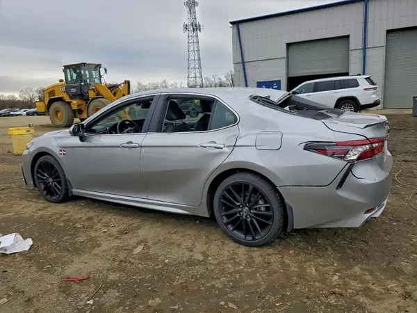 4T1K31AK4RU069488 2024 TOYOTA CAMRY - Image 2